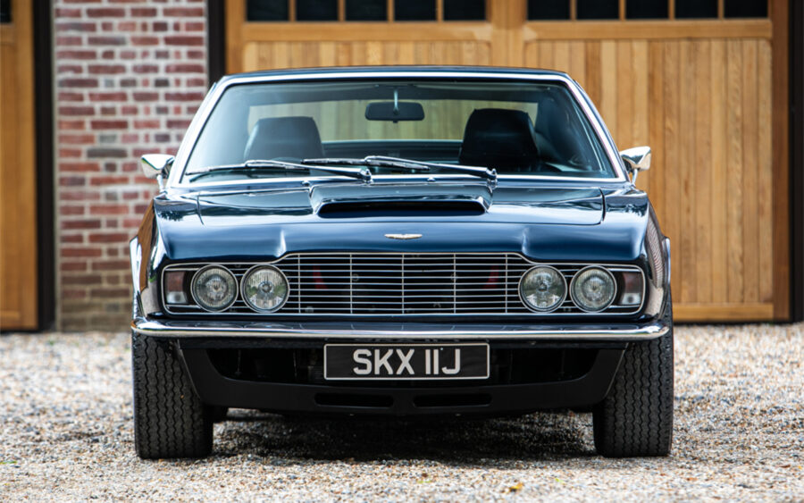 Aston Martin DBS V8