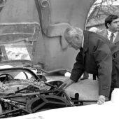 Ferdinand Piëch (back right) and Herbert Staudenmaier (back left) with the 917 in Zuffenhausen on April 22nd 1969