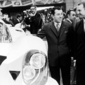 Ferdinand Piëch (right) together with Gerhard Mitter at the world premiere of the 917 at the Geneva Motor Show in 1969