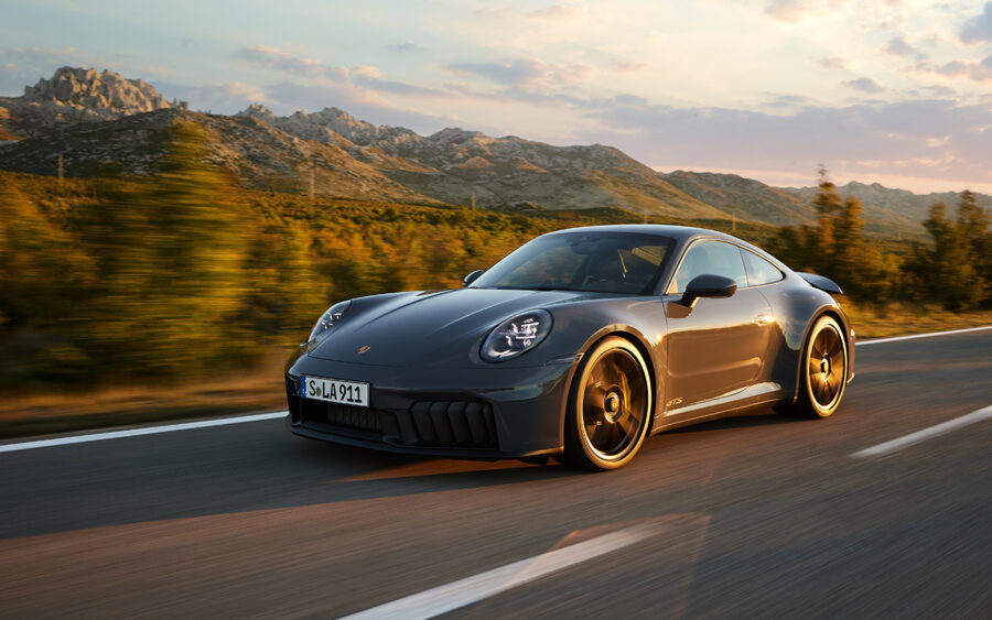 Porsche 911 gets hybrid power for the first time