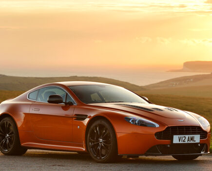 Aston Martin V12 Vantage road test