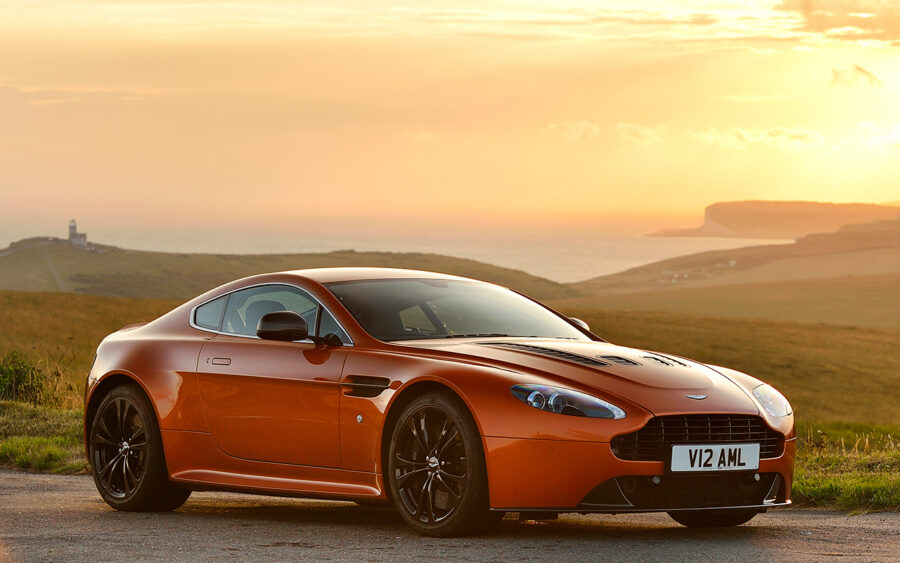 Aston Martin V12 Vantage road test