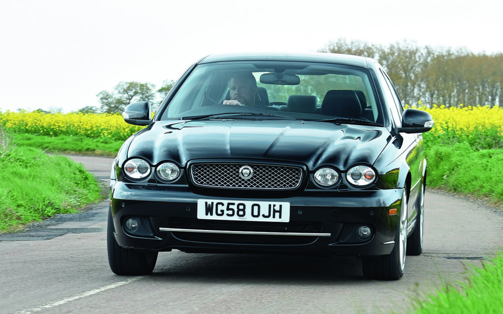 Jaguar X-Type, début raté, carrière difficile - Guide Auto