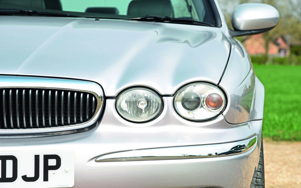 Jaguar X-Type, début raté, carrière difficile - Guide Auto