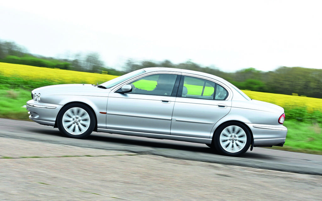 Jaguar X-Type, début raté, carrière difficile - Guide Auto