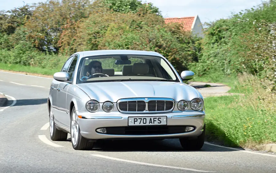 Jaguar XJ TDVi (X350) road test