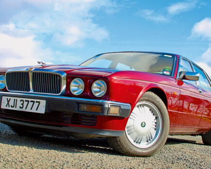 Jaguar XJ40 Gold Majestic road test