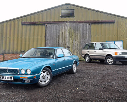 Jaguar XJ6 (X300) vs Range Rover (P38A)