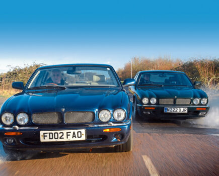 Jaguar XJR (X300) vs Jaguar XJR (X308)